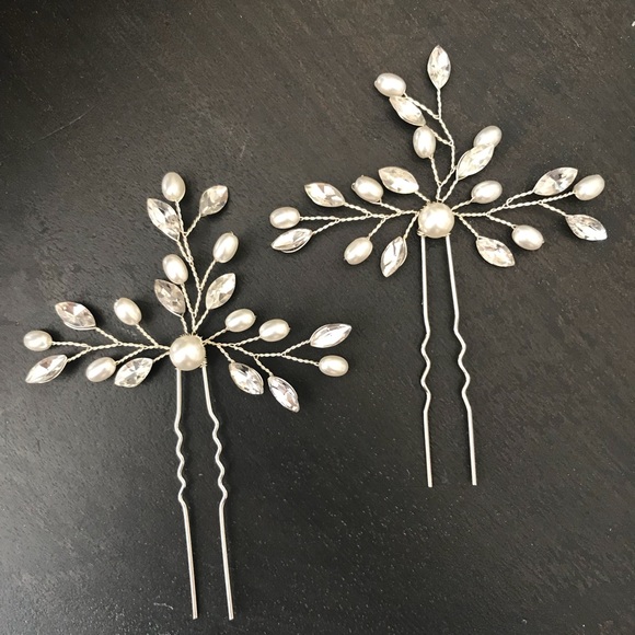 Bridal Wedding Hair Accessory - Picture 4 of 5